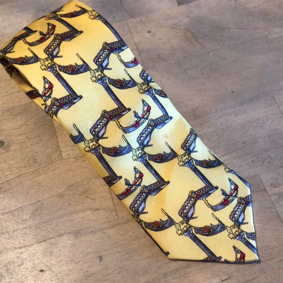 VENEZIA CIT TA’D’ARTE mens tie Gondola boats Made in Italy 100% Silk Gold Gray - Picture 9 of 13